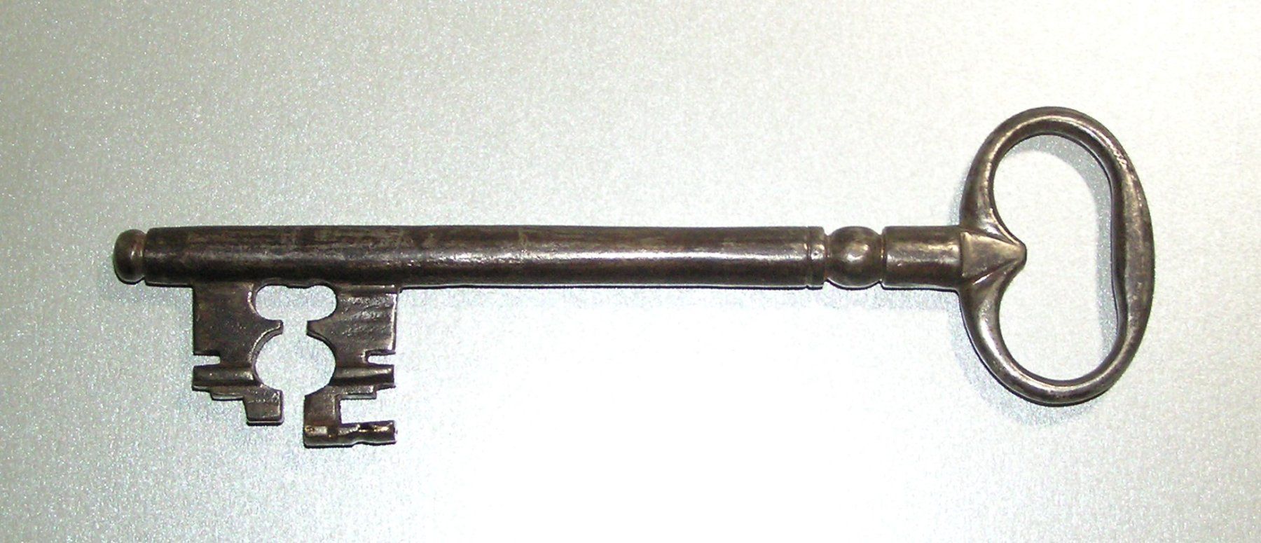 Chiavi: Antiker Schlüssel 18-19 Jh. – Usato da Grenchen venduto da Antique-hunter