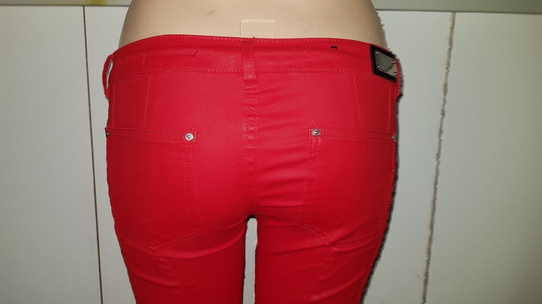 Zara Jeans: Jeans ZARA  Taille/Grosse  34 CH – Gebraucht aus Cossonay-ville von Super-Price-Quality 7