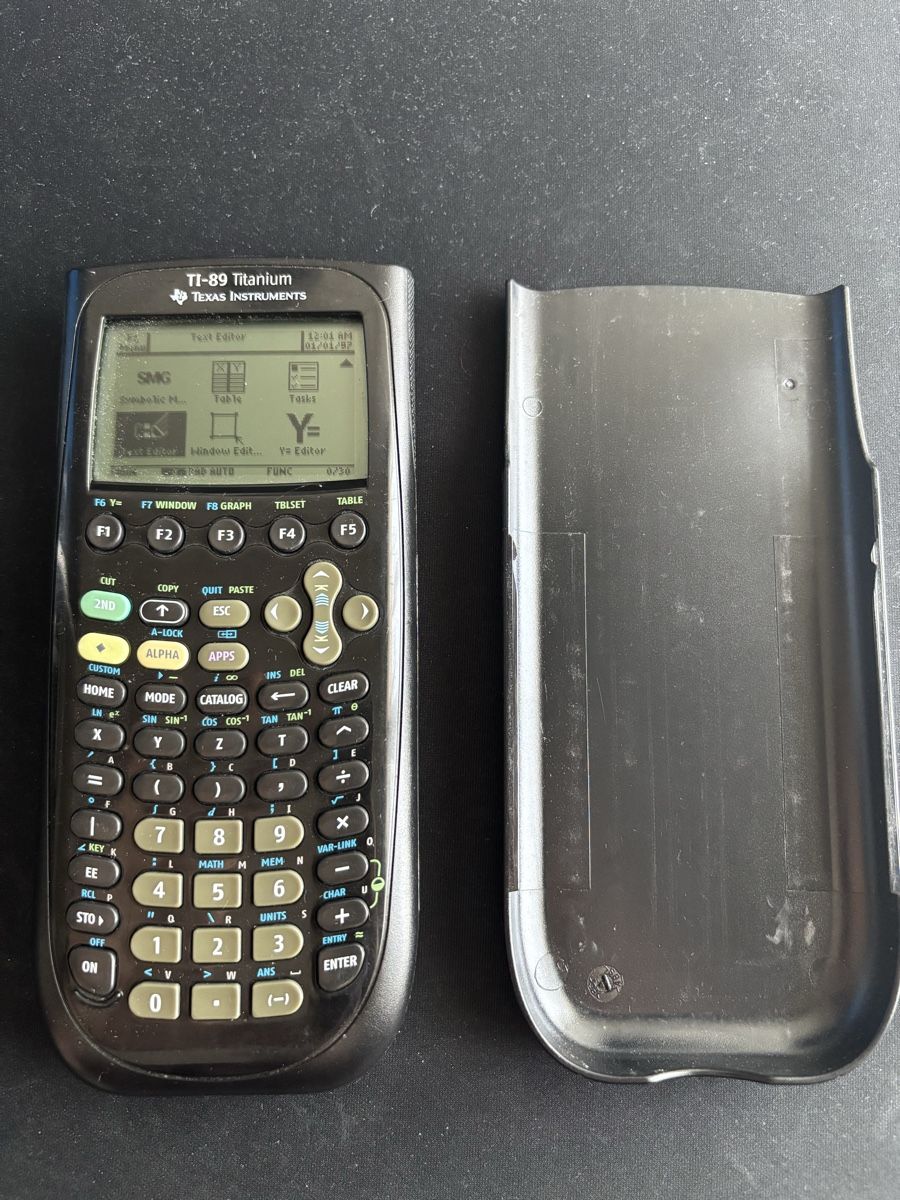 Texas Instruments Taschenrechner: ti-89 titanium taschenrechner – Gebraucht aus Langnau am Albis von CollectingCoRe