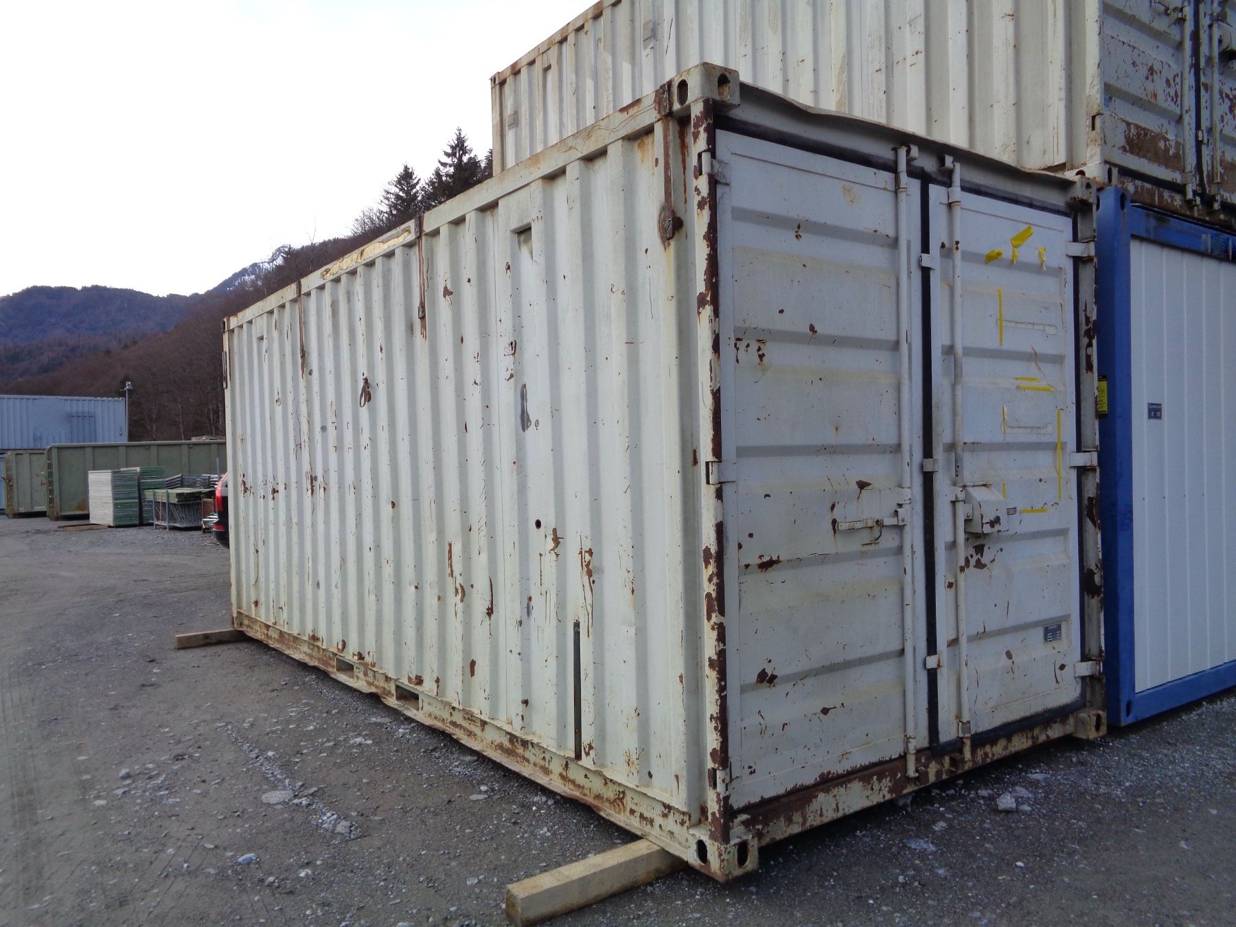 Contenitori edile: Container 6 m für Lager – Usato da Alpnach Dorf venduto da vieuxhenri