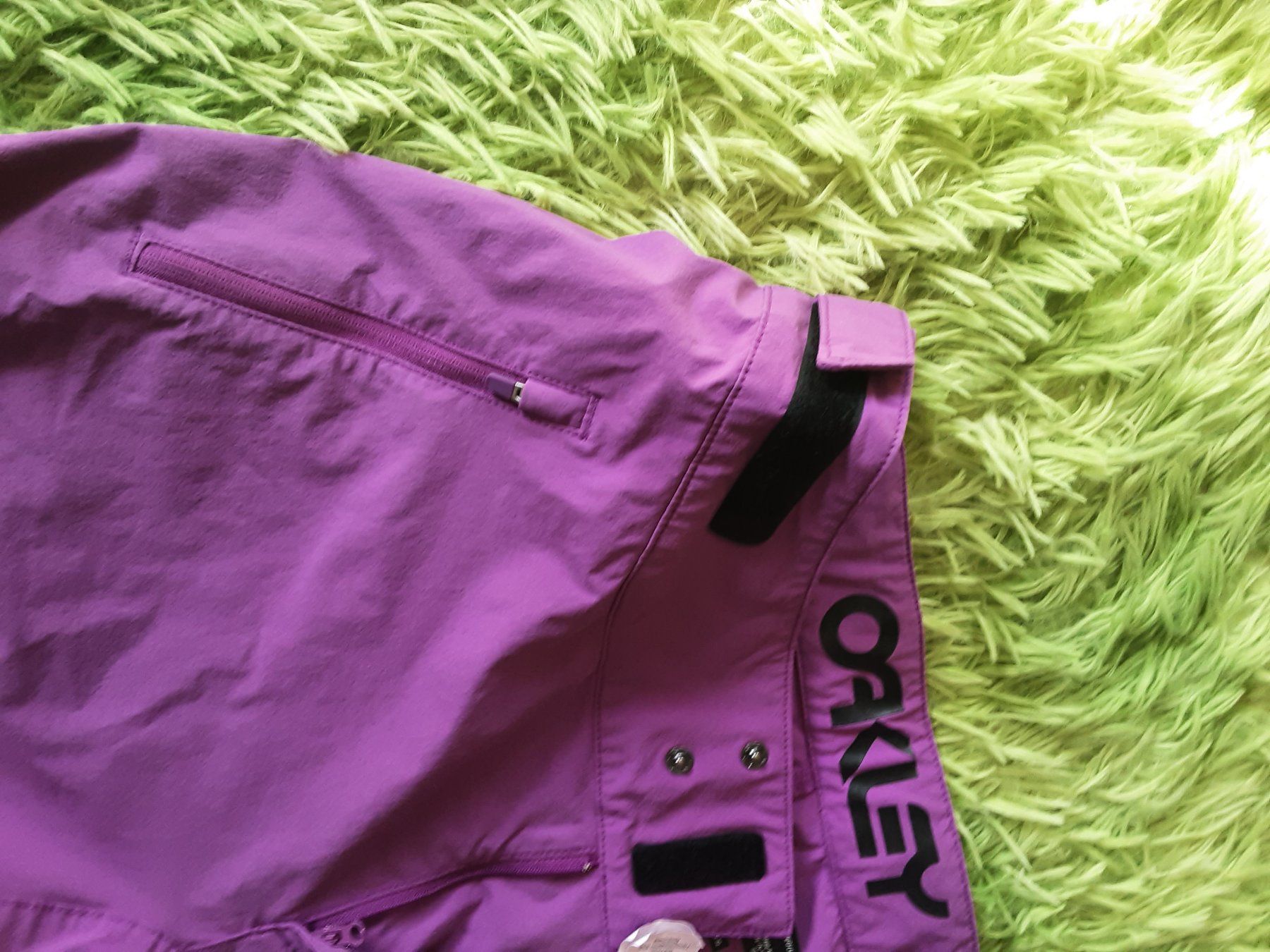 Oakley Pantaloni: Bikehose kurz OAKLE – Nuovo (secondo la descrizione) da Trüllikon venduto da Schggimckli 2