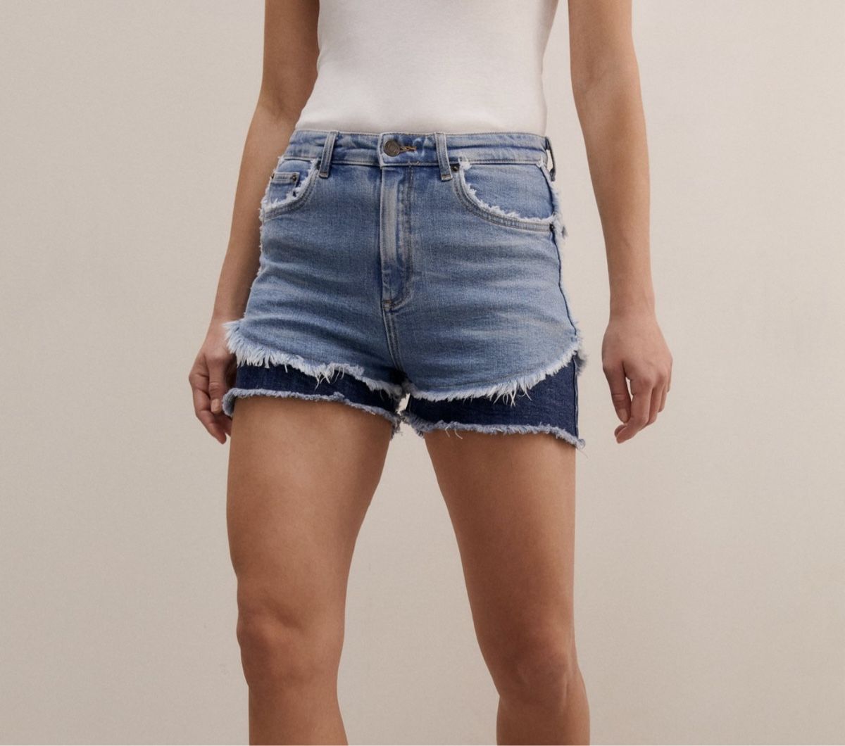 Jeans: MUNTHE luxe Short Jean - Blue – Nuovo (secondo la descrizione) da La Sarraz venduto da Marina213 2