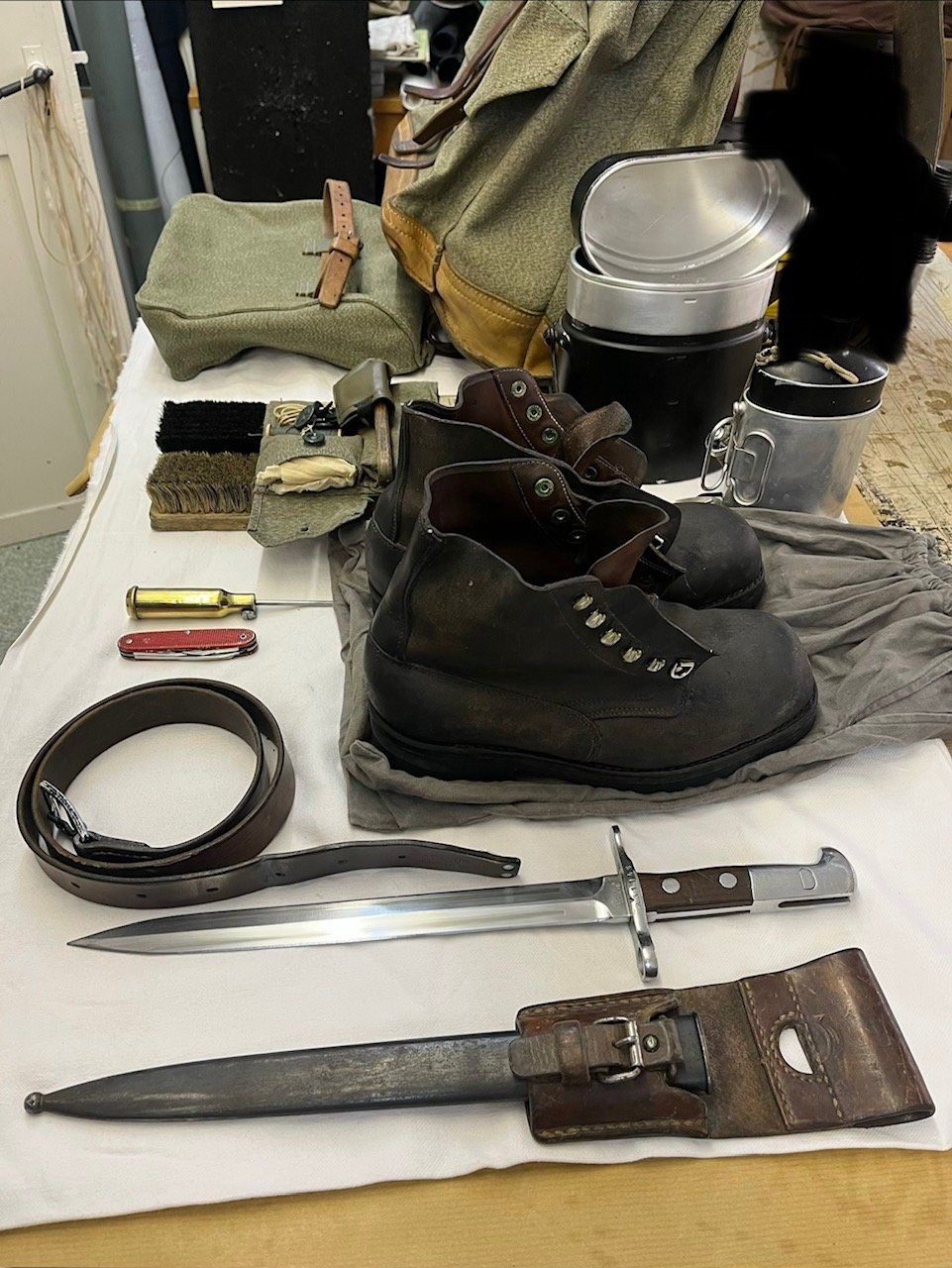 Schweizer Armee Uniformen: Militaria  Konvolut – Gebraucht aus Langenthal von corner6 2