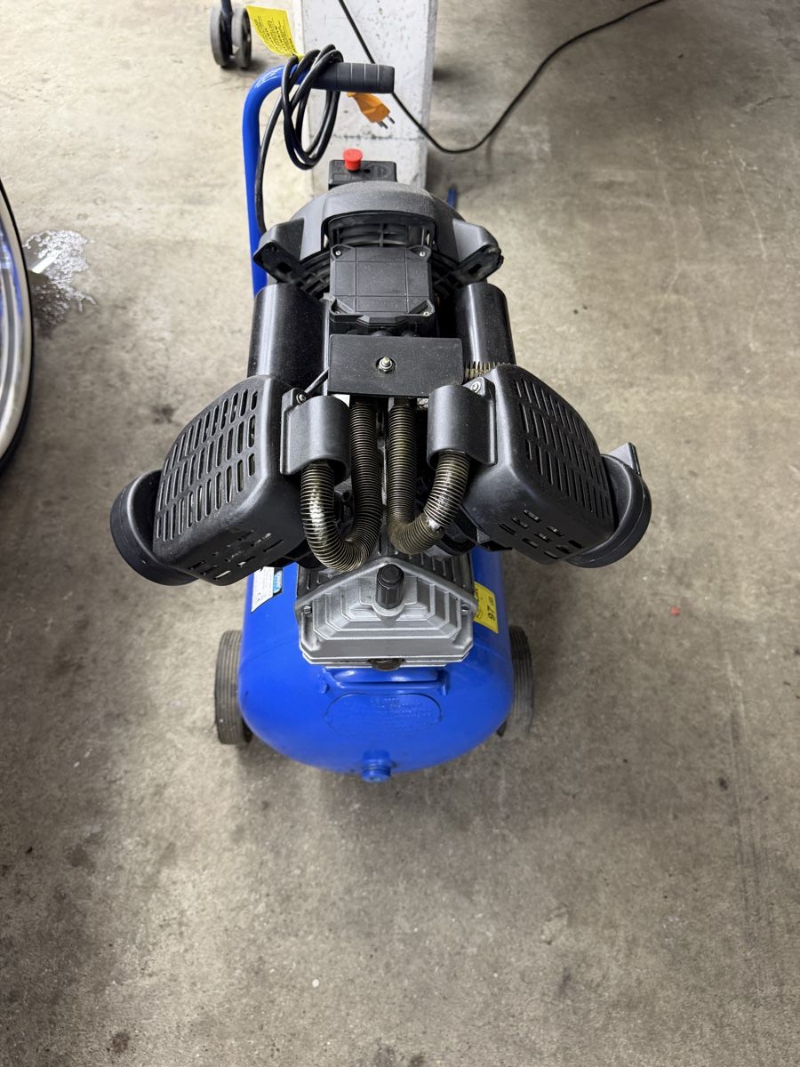 Compressori: Kompressor OKAY 2.2KW/3HP IP20 – Usato da Oberwangen b. Bern venduto da tuning1998 2