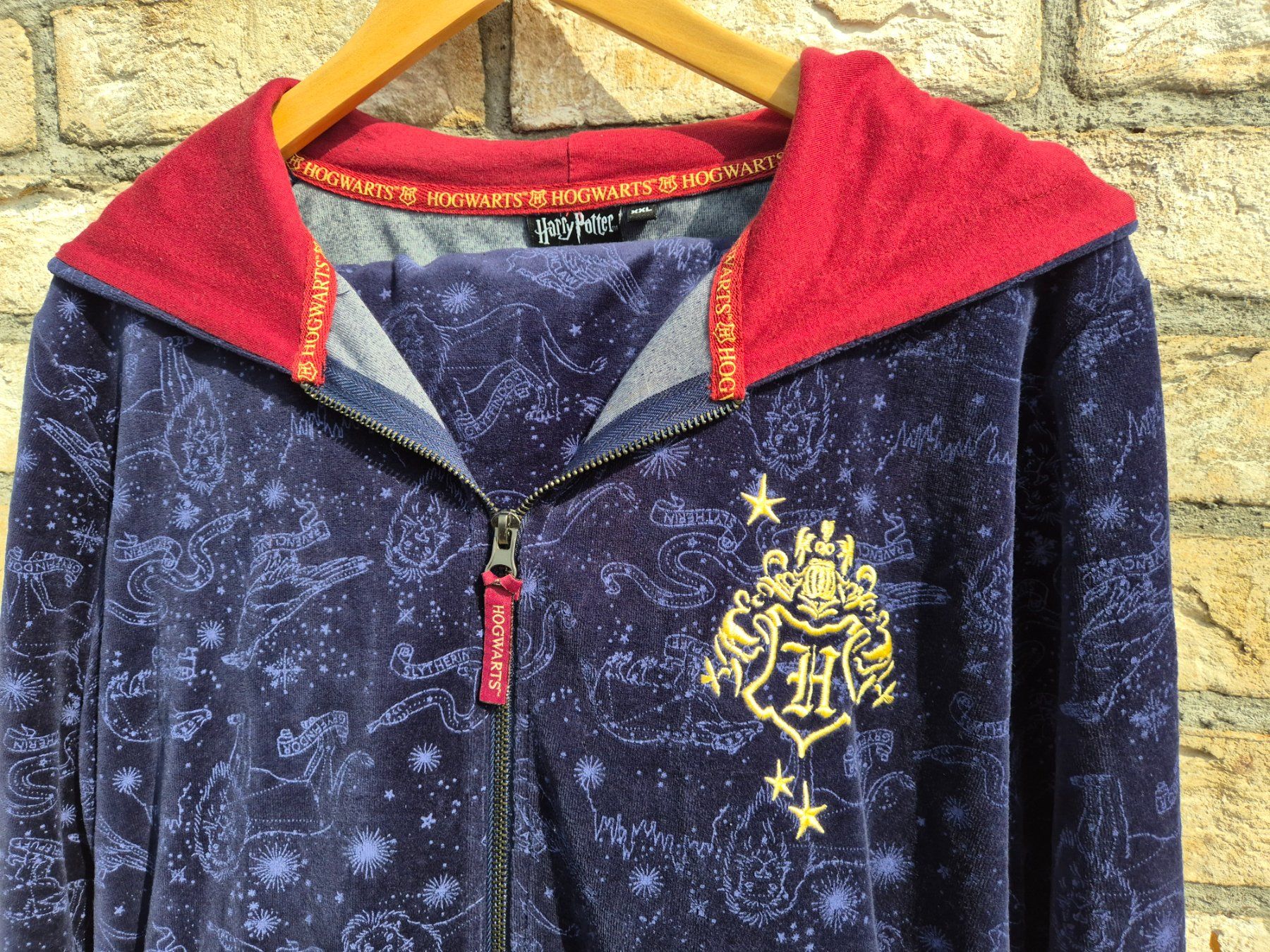 Lotti di vestiti: Harry Potter Jogginganzug "Hogwarts" Grösse XXL Oversize – Usato da Bassersdorf venduto da retrolab 3