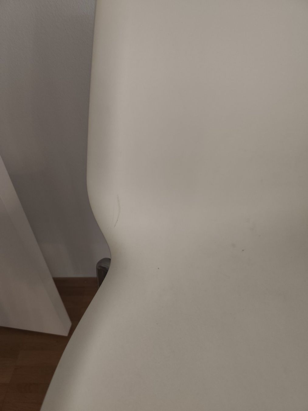 Ikea Stühle: Stapelstühle weiss Metallgestell 4 Stck – Gebraucht aus Zürich von Jana_F 5