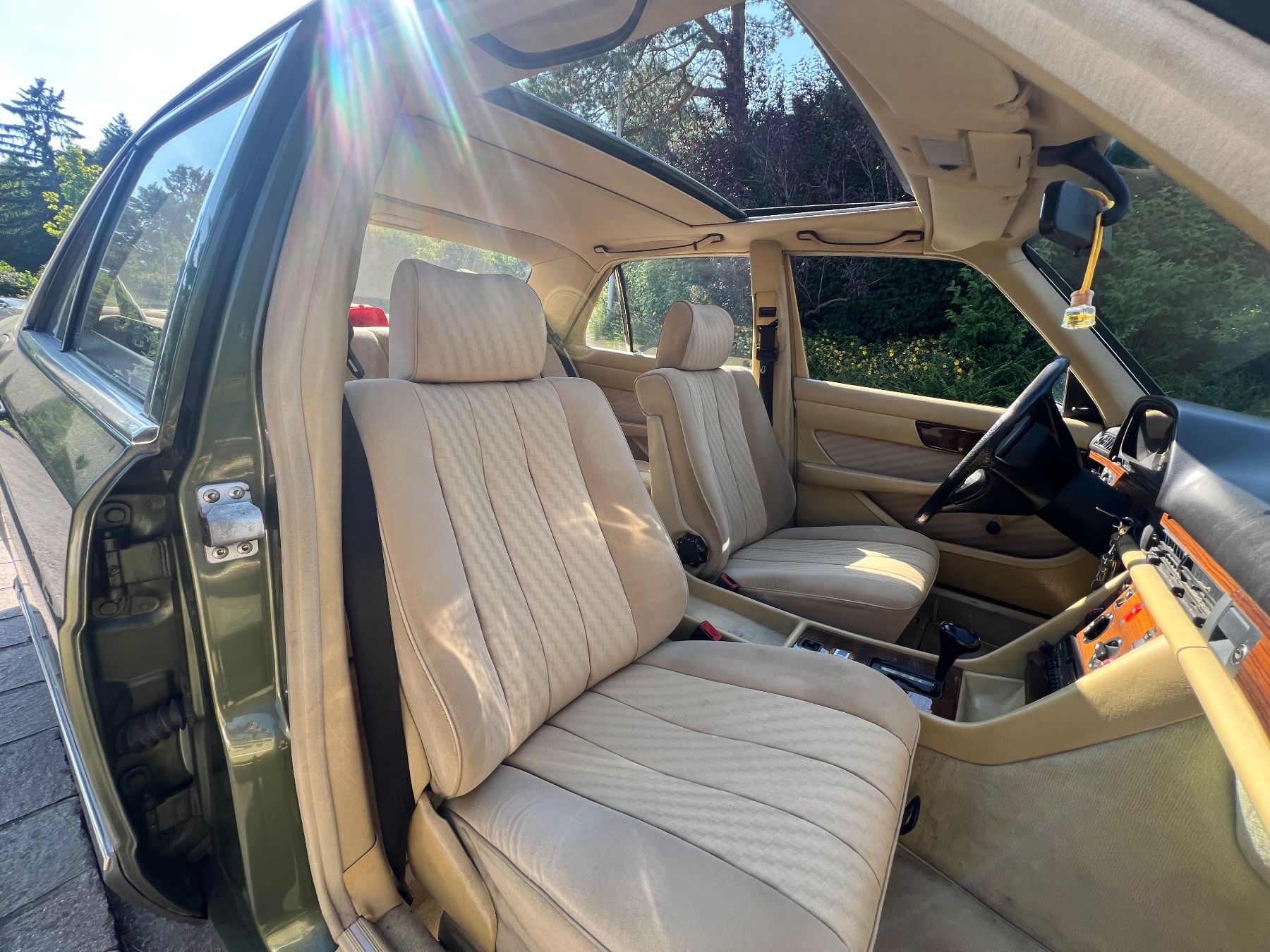 Mercedes-Benz Autos: Mercedes 280 SE – D'occasion à Hägendorf par noelwyss 7