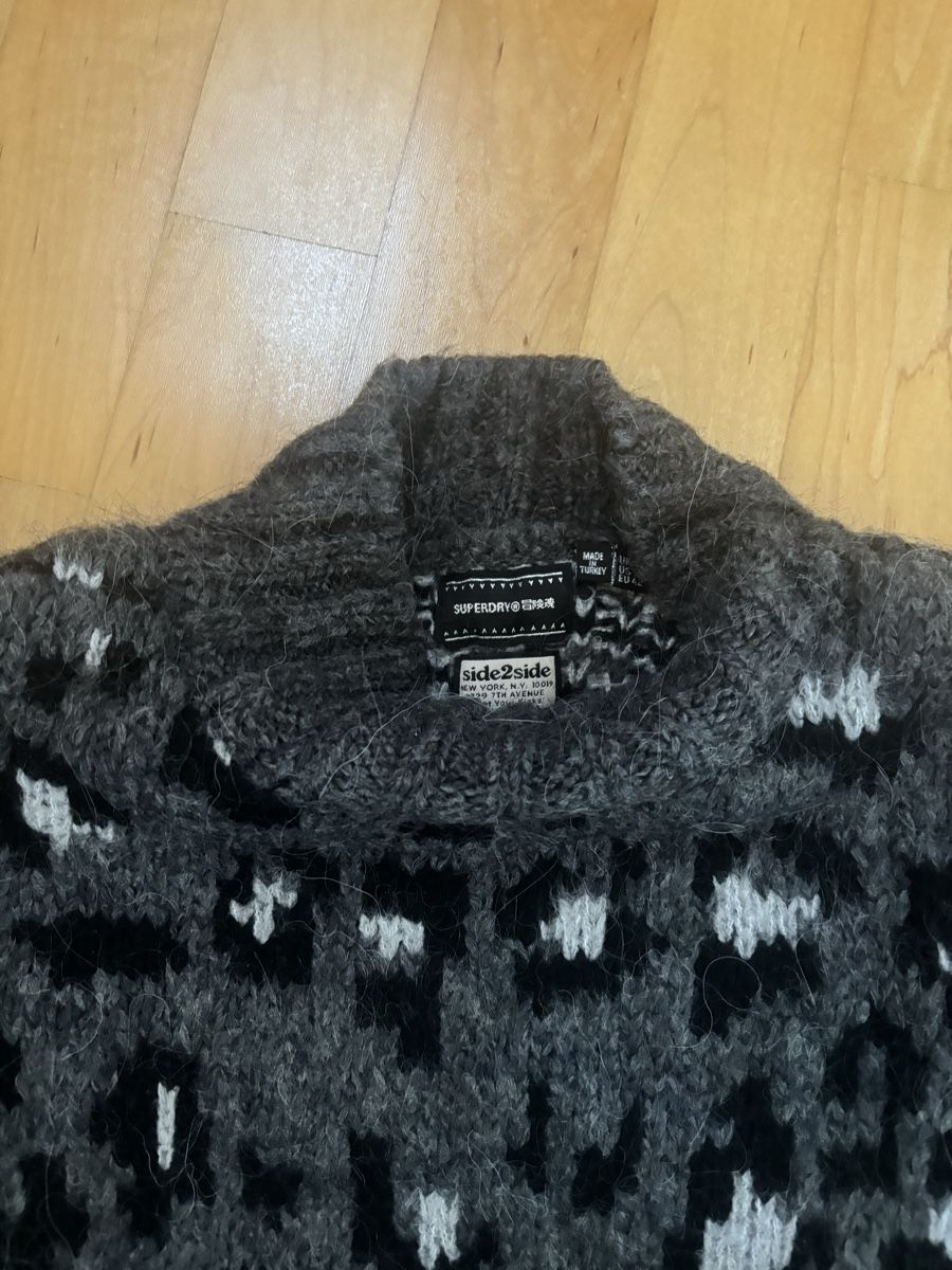 Superdry Pullover & Sweatshirts: Pull chaud SUPERDRY 42 – Gebraucht aus Vuadens von zazabelle75 2