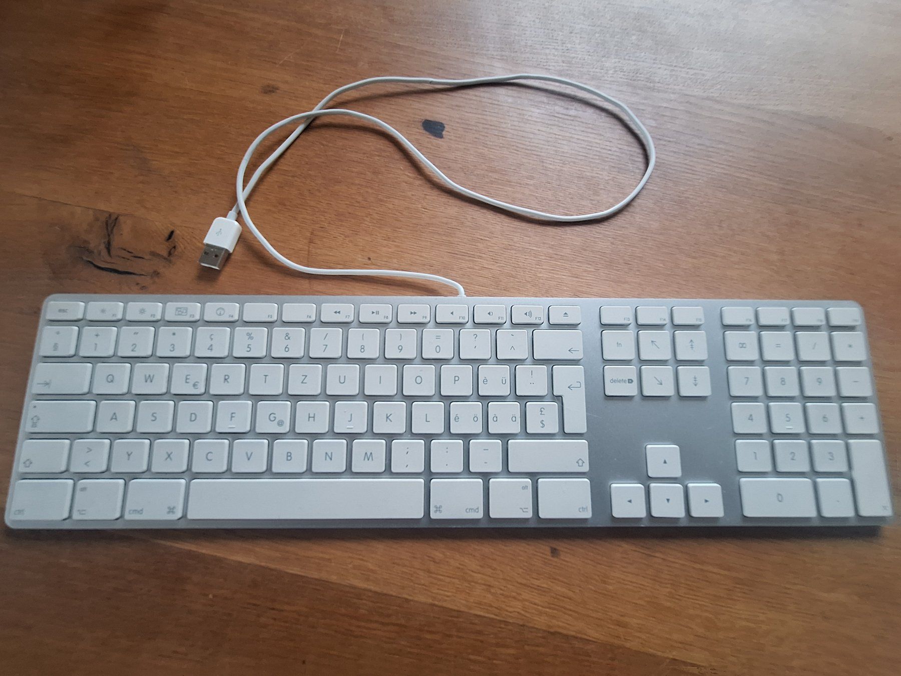 Apple Claviers: Clavier APPLE A1243 – D'occasion à Chêne-Bougeries par xchrysalide