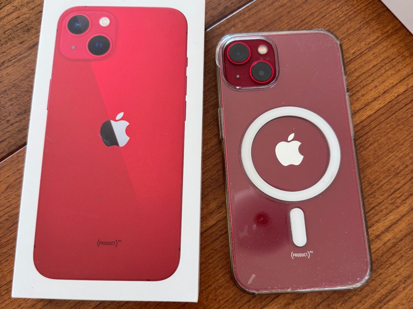 IPhone 13 RED 128 GB, Sehr gute Zustand. (Gebraucht) in Basel für