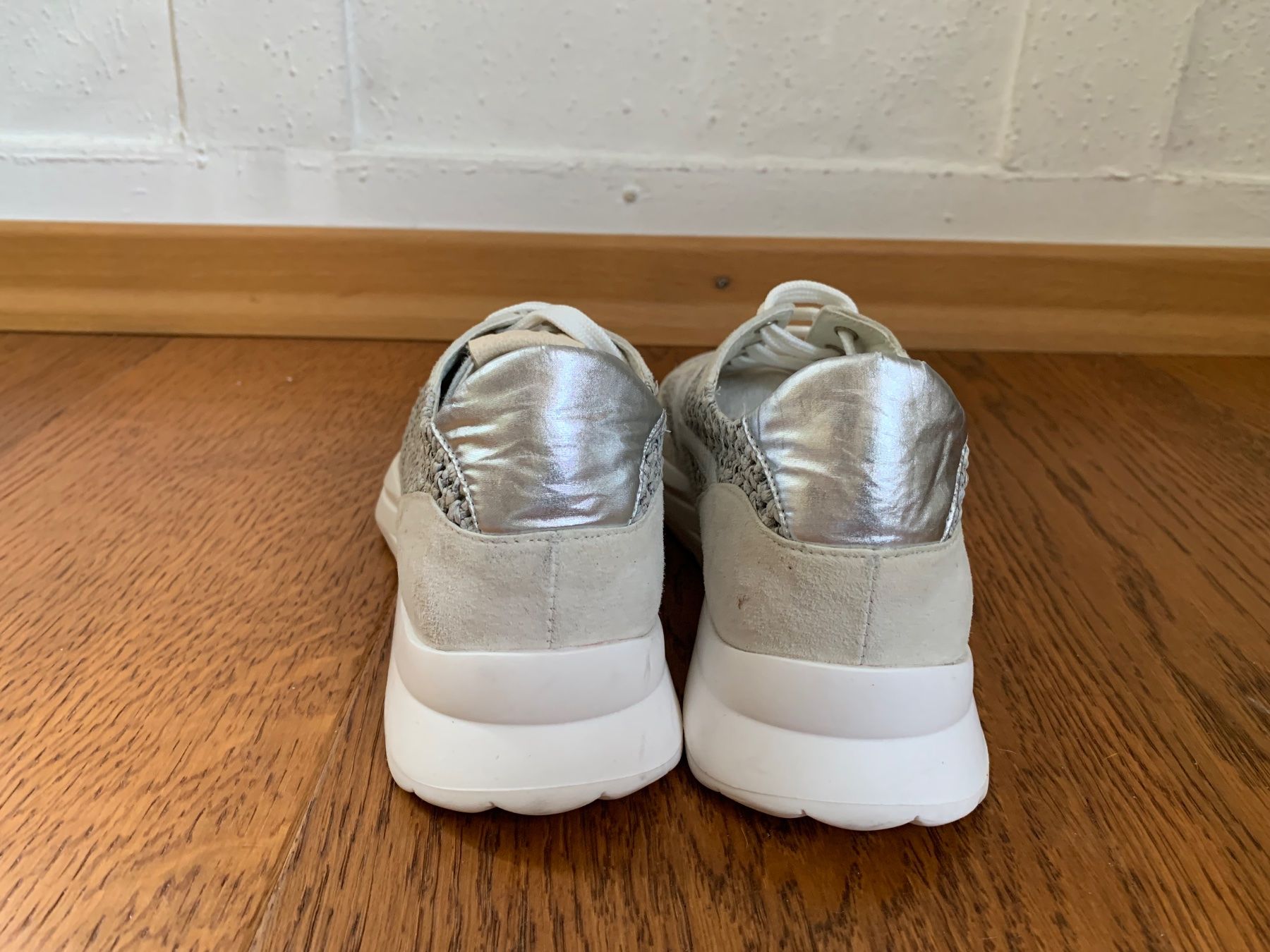 Scarpe da donna: Iki Kai Luxus Sneaker offwhite Gr.37 – Nuovo (secondo la descrizione) da Zürich venduto da finsti 5