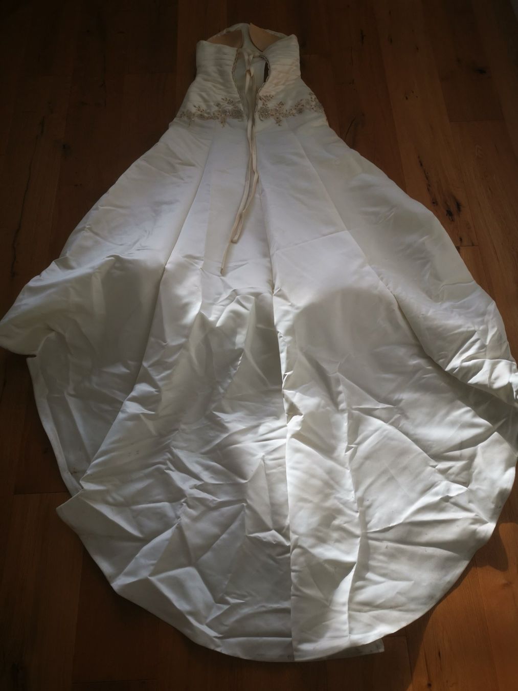 Vestiti: Brautkleid mit Stickerei Schnürung – Usato da Rebstein venduto da Sebuse 4
