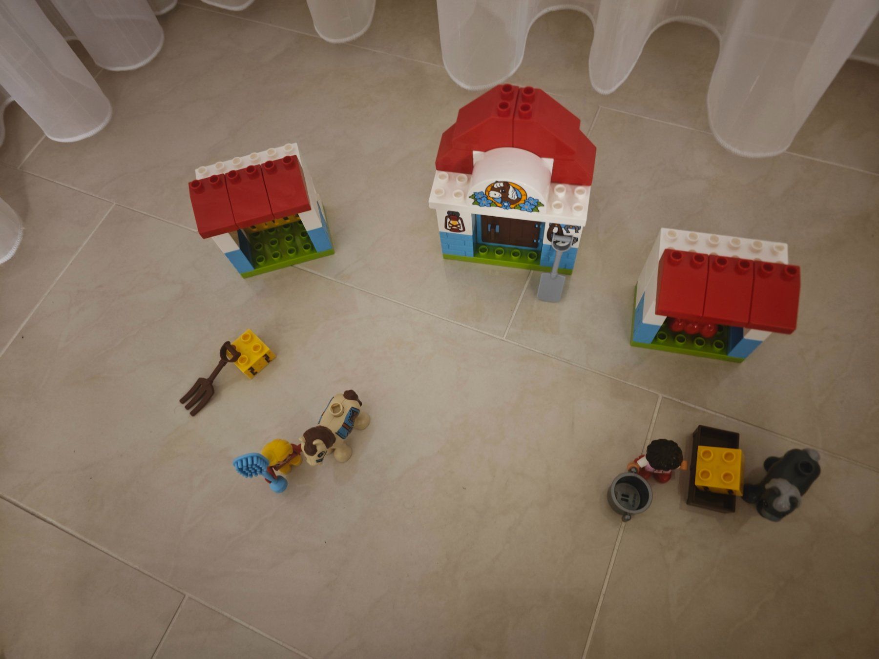 Lego Giocattoli: Lego Duplo Pferdestall – Usato da Jona venduto da Wellisi 4