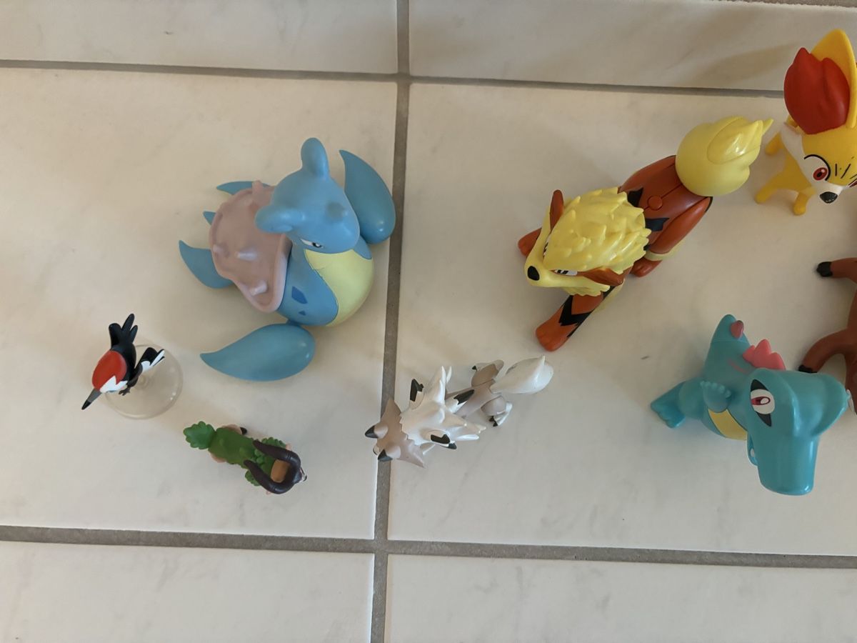 Pokémon Figuren: Diverse Pokémon Figuren – Gebraucht aus Uetikon am See von Winnieclaudia 3