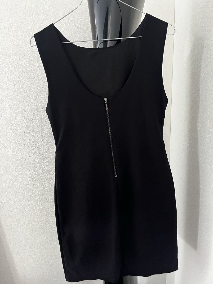 Zara Vestiti: Kleid elegant schwarz mit Steinen Gr. L Zara – Nuovo (secondo la descrizione) da Hinwil venduto da dire07 2