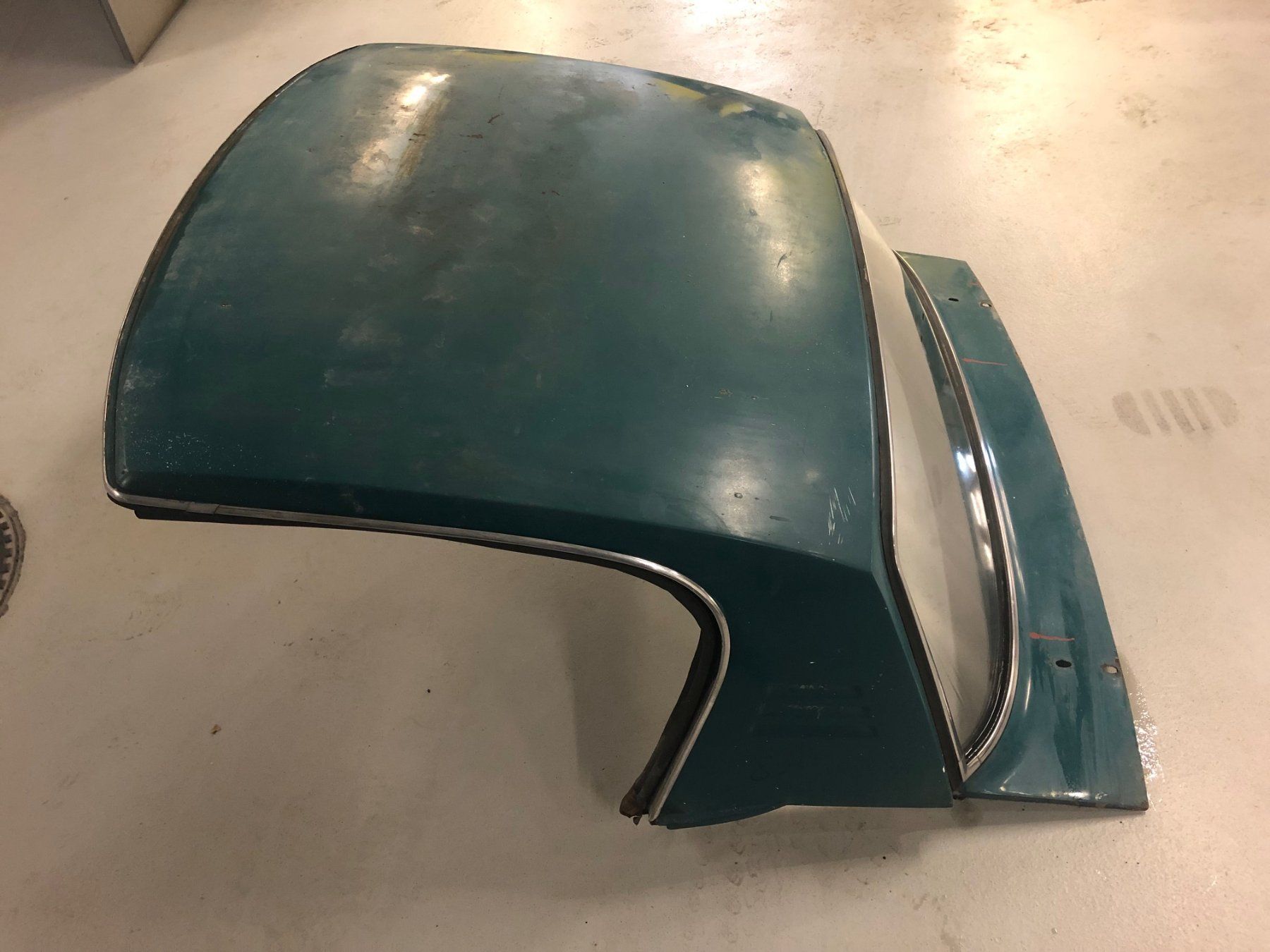 Fiat Tutti pezzi di ricambio auto: Fiat 850 Spider Hardtop – Usato da Satigny venduto da rfo59 2
