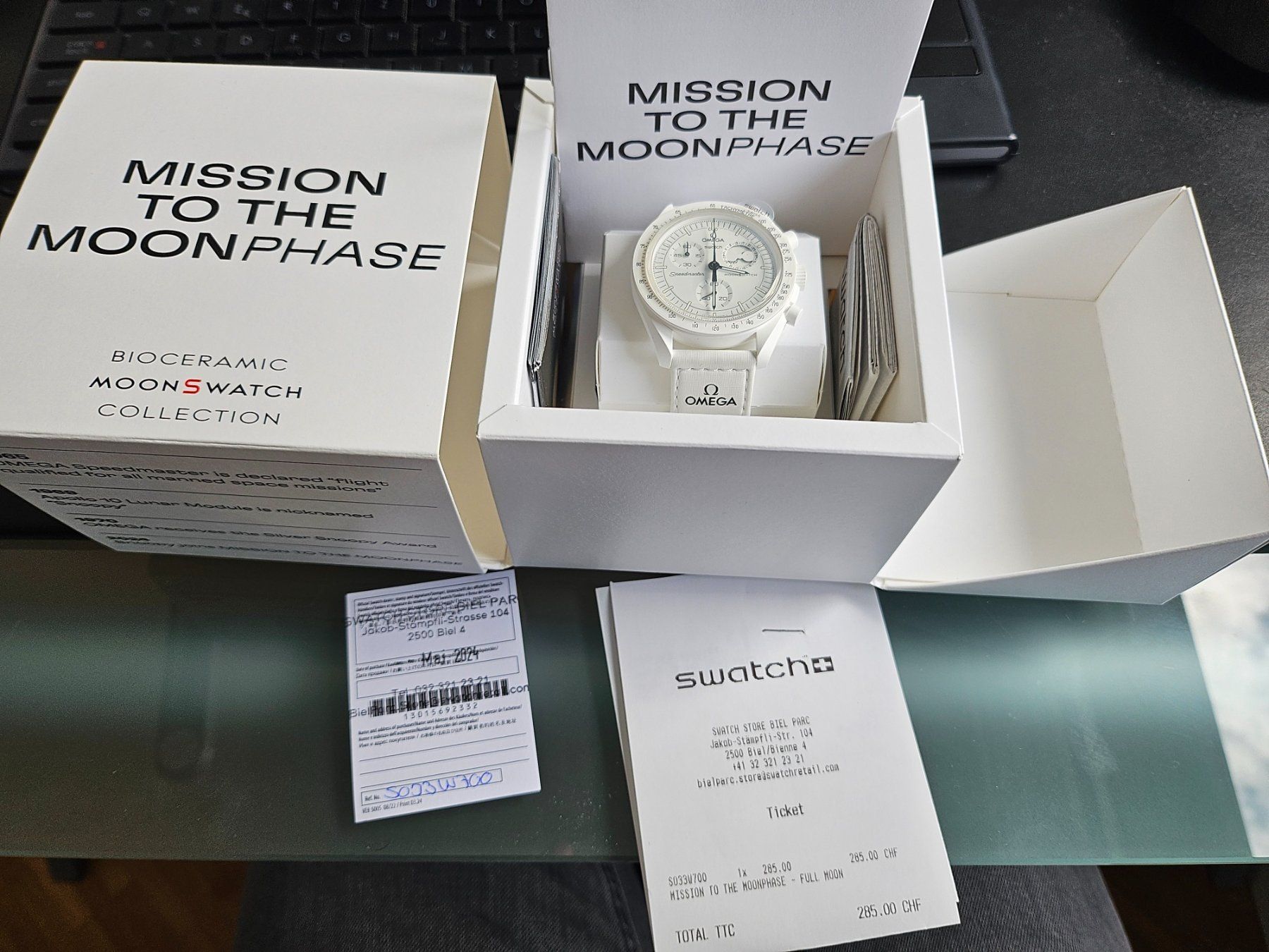 Swatch Orologi: OMEGA X SWATCH Moonswatch MOONPHASE NEW MOON Snoopy – Nuovo e nell'imballaggio originale da Sonceboz-Sombeval venduto da michael.l 1