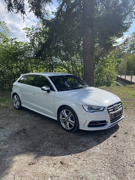 Audi Automobili: Audi S3 – Usato da Fribourg venduto da val_9pvg