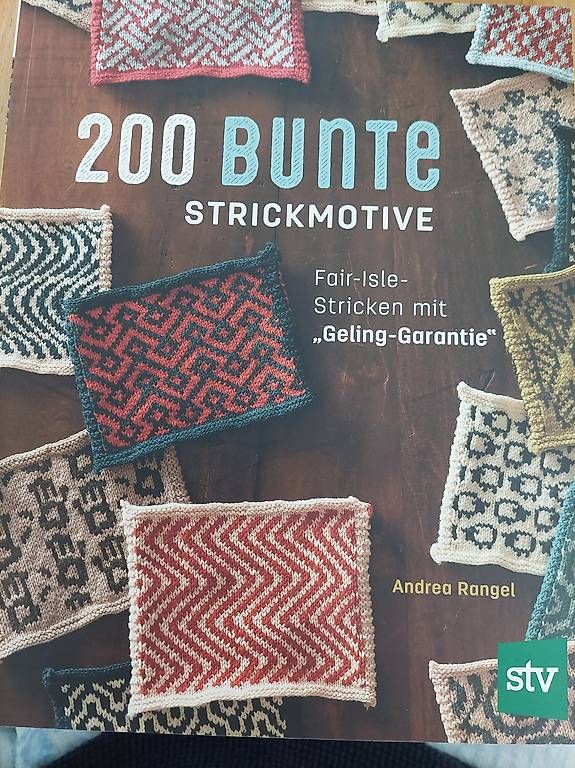Libri: 200 bunte Strickmotive – Usato da Rothrist venduto da lil_6mn9