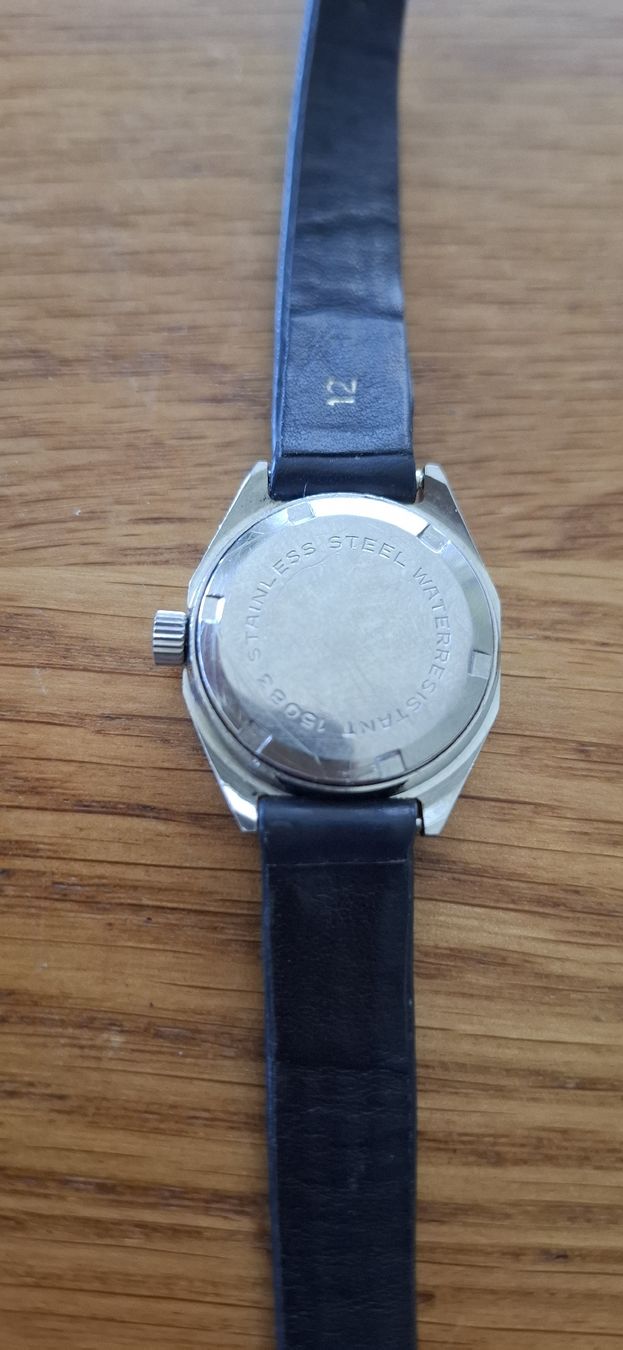 Luxor Orologi: Luxor Damenuhr  – Usato da Ruswil venduto da SIMBOB1992 2