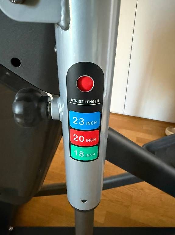 Hometrainer: Crosstrainer Cardiostrong EX70 – Usato da Gattikon venduto da finebooks 2