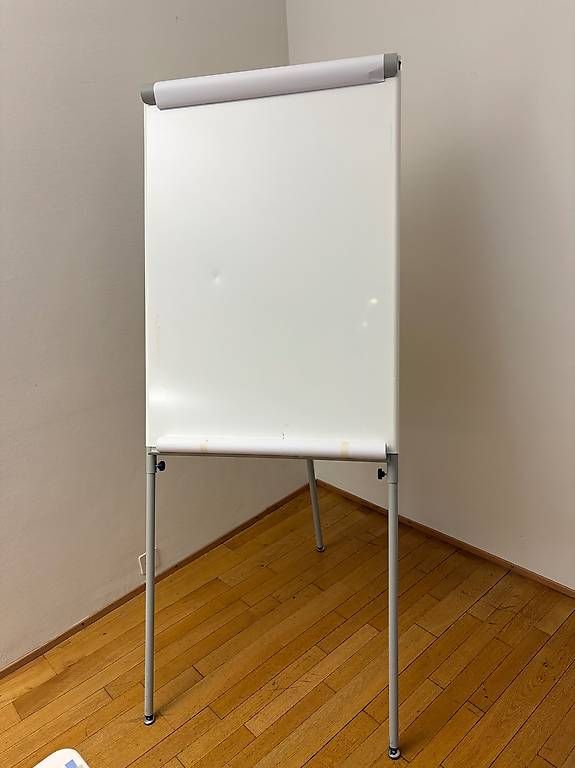 Wandtafeln: 4 Moderationswände + Flipchart, Workshop-Ausstattung – Gebraucht aus Basel von bruhnpartner 2