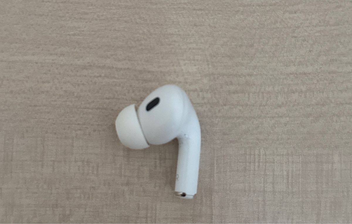 Apple Kopfhörer: APPLE - AirPods Pro 2 - Droit – Neu (gemäss Beschreibung) aus Villars-le-Terroir von che_j22d