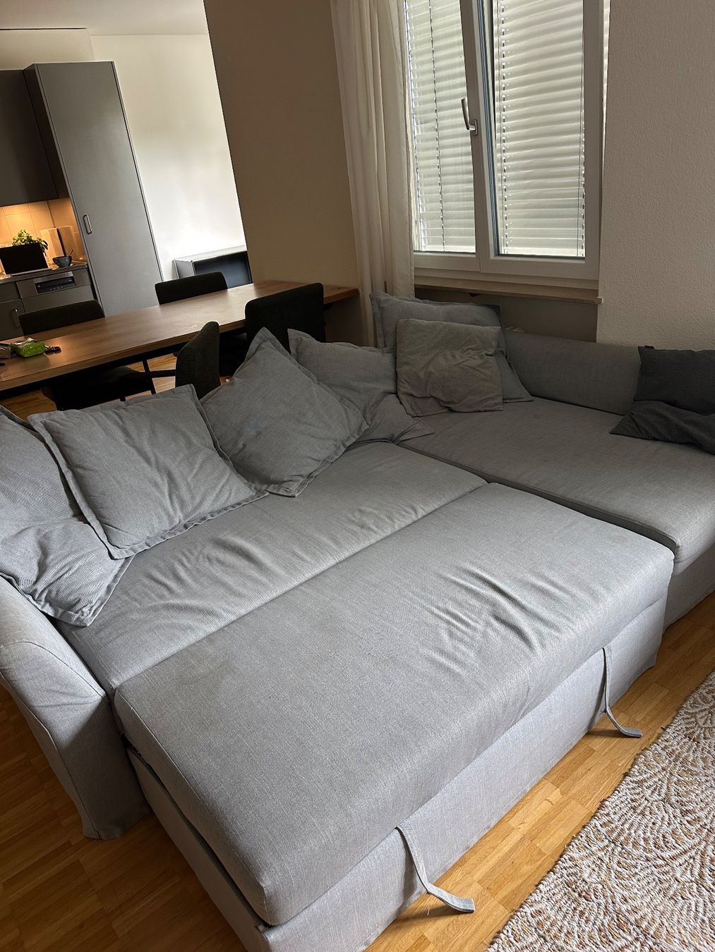 Ikea Divani: Ecksofa mit Schlaffunktion grau – Usato da Basel venduto da Annamariaj 2