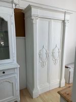 Antik Schrank Ornamente Blumen Eiche shabby weiss 2-türig