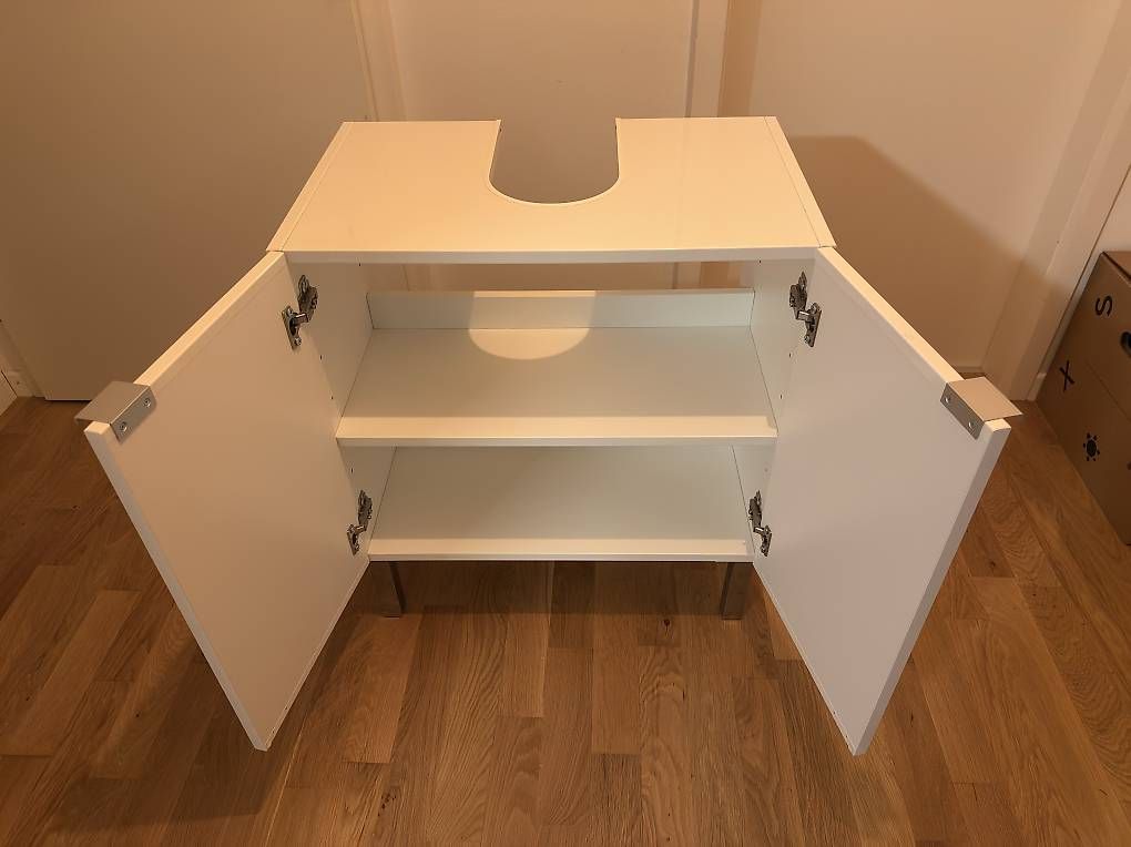 Mobili per bagno: Waschbeckenunterschrank IKEA – Usato da Grenchen venduto da ice_cookie99 2