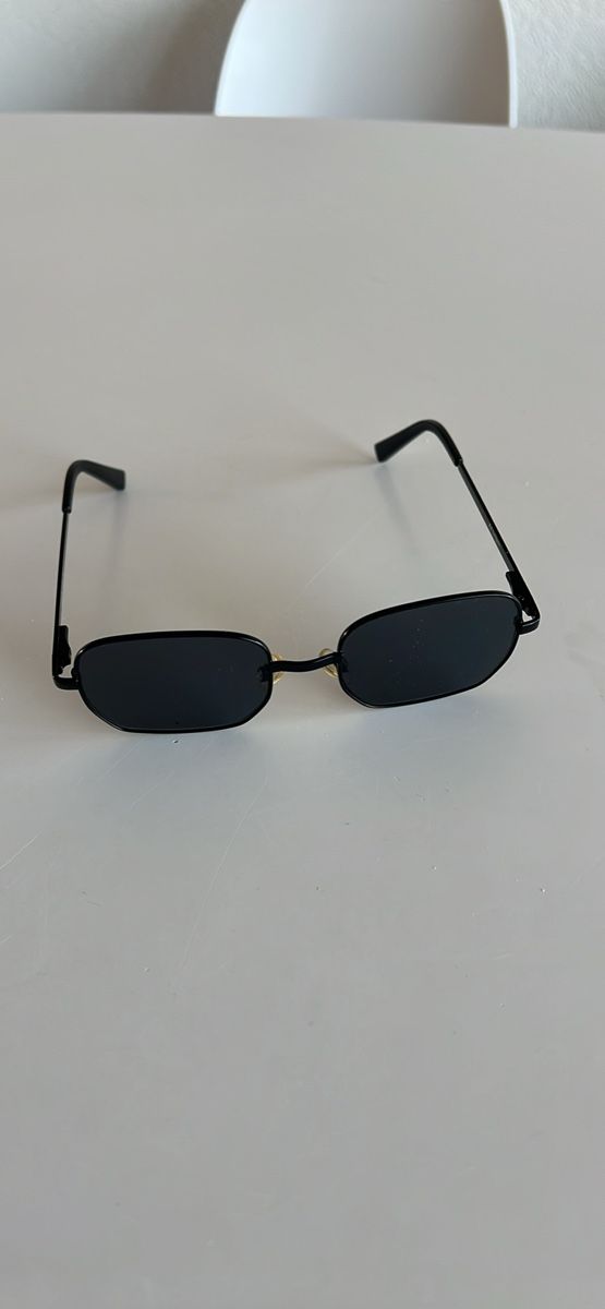 Occhiali & Lenti: Sonnenbrille von le Specs  – Usato da Basel venduto da LfcManu15