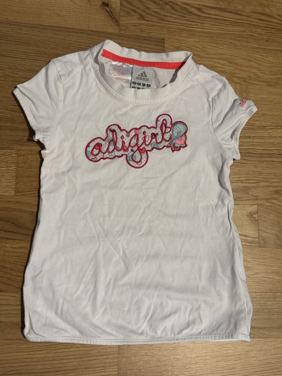 Adidas Camicette, T-shirt & Top: Adidas T-Shirt, Grösse 116 – Usato da Kleinandelfingen venduto da les_gb7w
