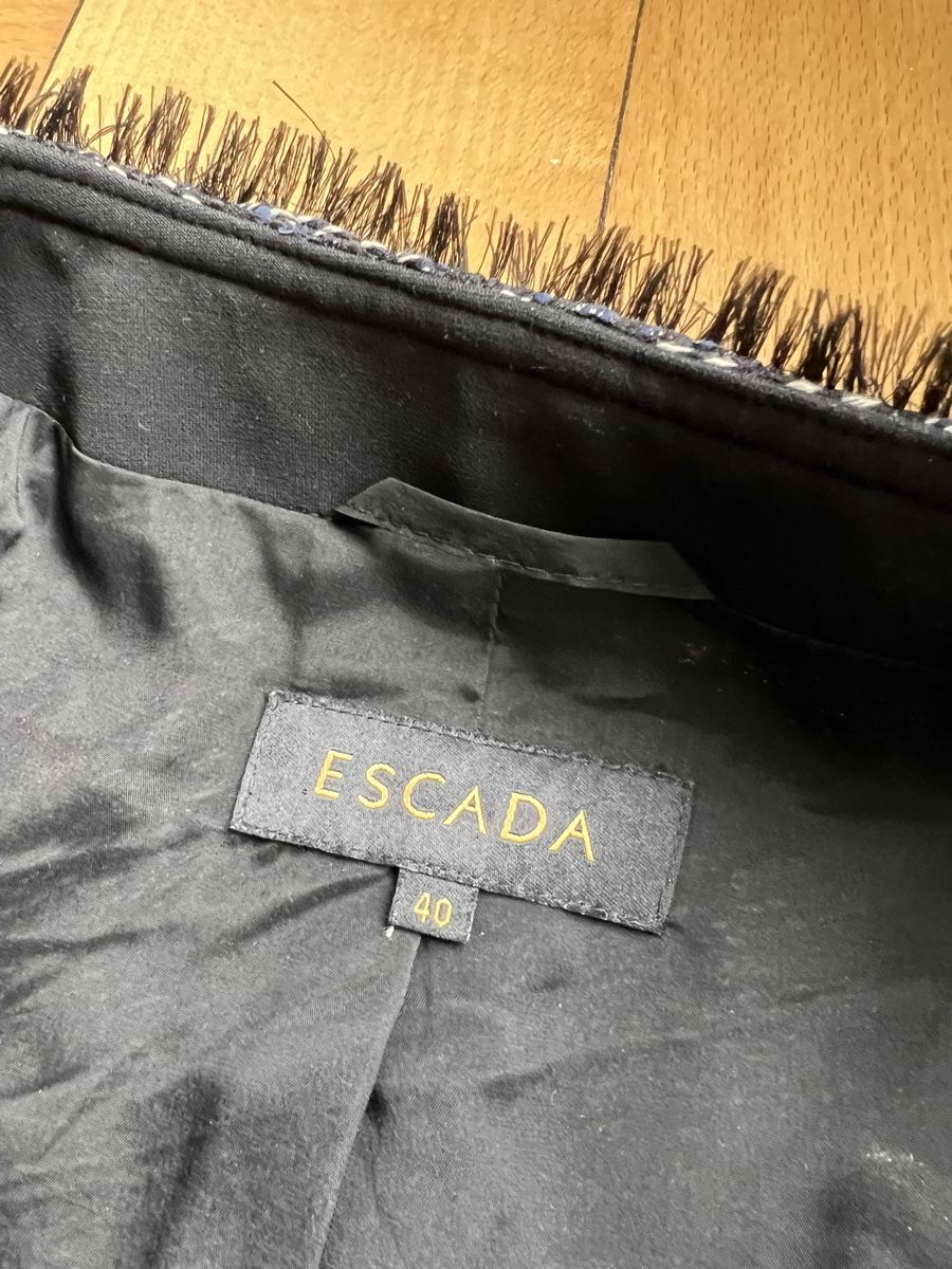 Escada Giacche: Escada Fransen Jacke Blazer Gr.40 Neuwertig – Nuovo (secondo la descrizione) da Zürich venduto da angielmora 6