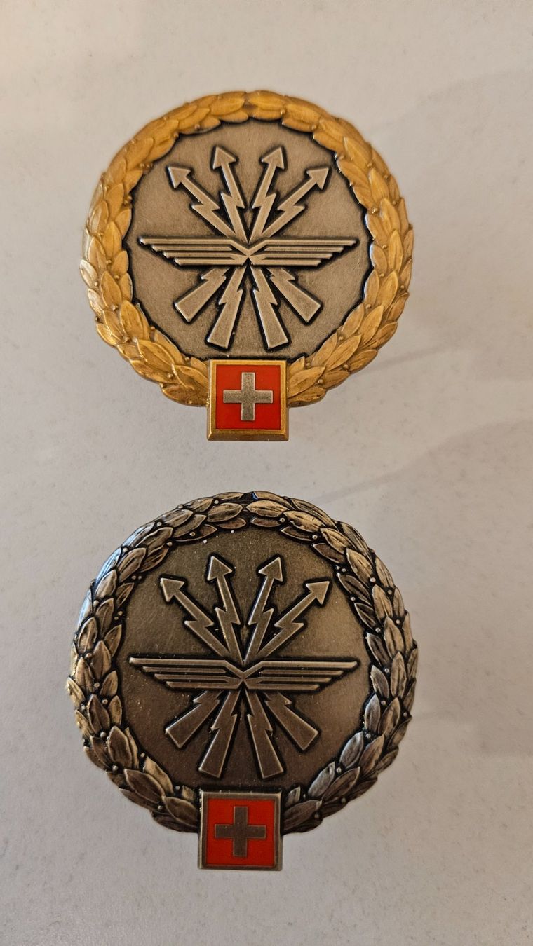 Schweizer Armee Plaketten & Abzeichen: Peret Emblem Schweizer Armee – Neu (gemäss Beschreibung) aus Urdorf von reg_q6nr