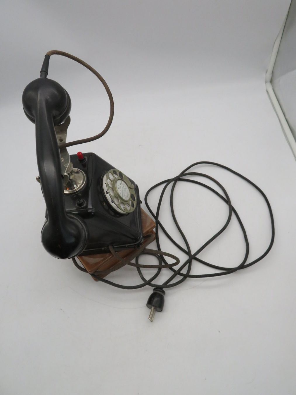 Siemens Telefone: Waehlscheibentelefon PTT mit Bakellithörer – Gebraucht aus Reinach BL von WBZ-Flohmarkt 5