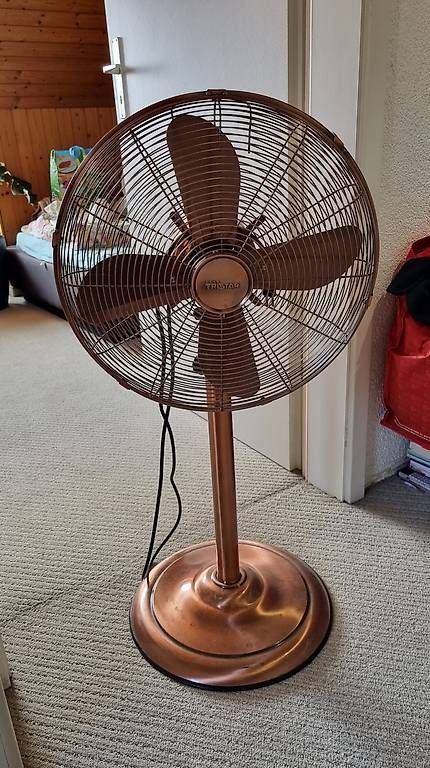 Ventilatori: Stylischer Ventilator kupfer metallic - 3 Stufen – Usato da Dänikon ZH venduto da Franzi.K