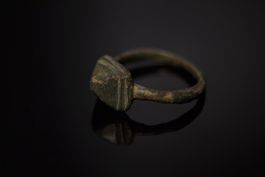 Frühmittelalterlicher Bronze-Fingerring ca. 6.–10. Jh.