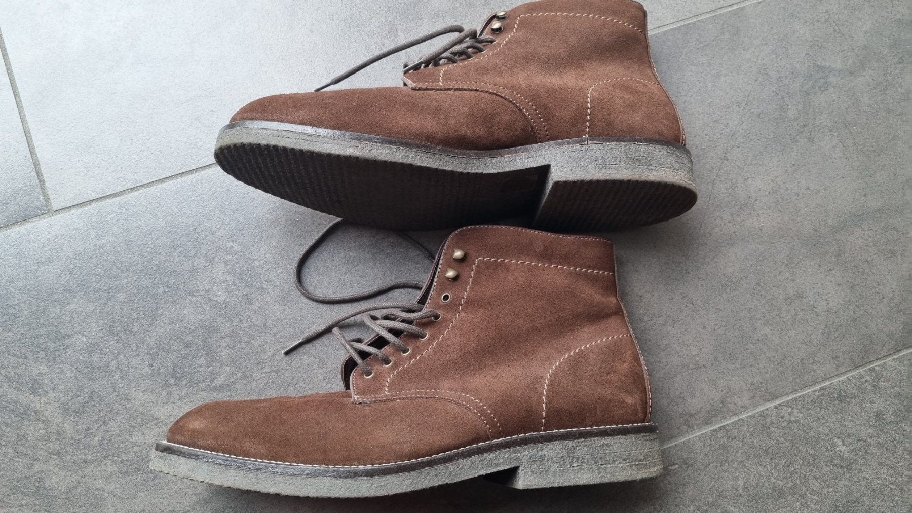 Scarpe da uomo: Braune wildleder schuhe von Bata, Gr. 45 – Usato da Cugnasco venduto da FuoriTutto 2