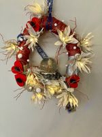 2 Mal  Weihnachtskranz mit Schneekugel- Unikat