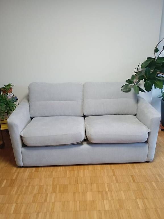 Sofas: ausziehbare Couch / Schlafsofa – D'occasion à Zürich par chi_mf28
