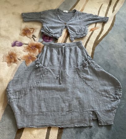 Merveilleux ensemble jupe et boléro Lagenlook LUUKAA gris, M