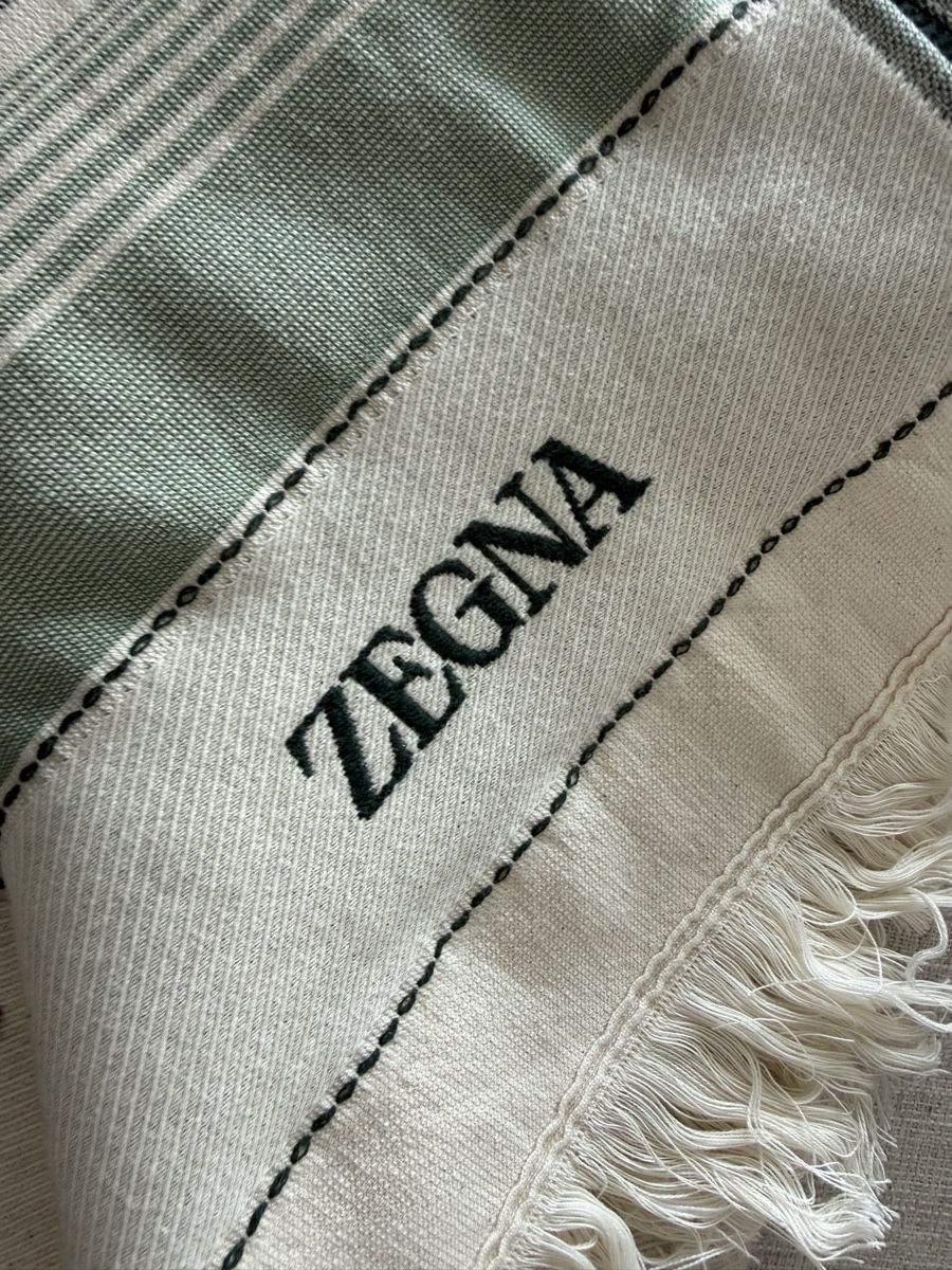 Serviettes de bain: Beach towel Zegna  – Neuf avec emballage d'origine à Montagnola par sar_g6nd 1