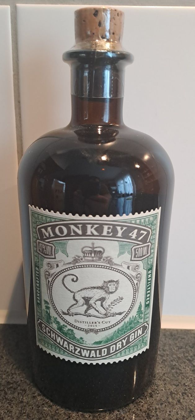 Monkey 47 Spirituosen: Monkey 47 Gin Distiller's Cut 2015 mit Goldring und Box – Neu und originalverpackt aus Elsau von Kellerraeumung 1