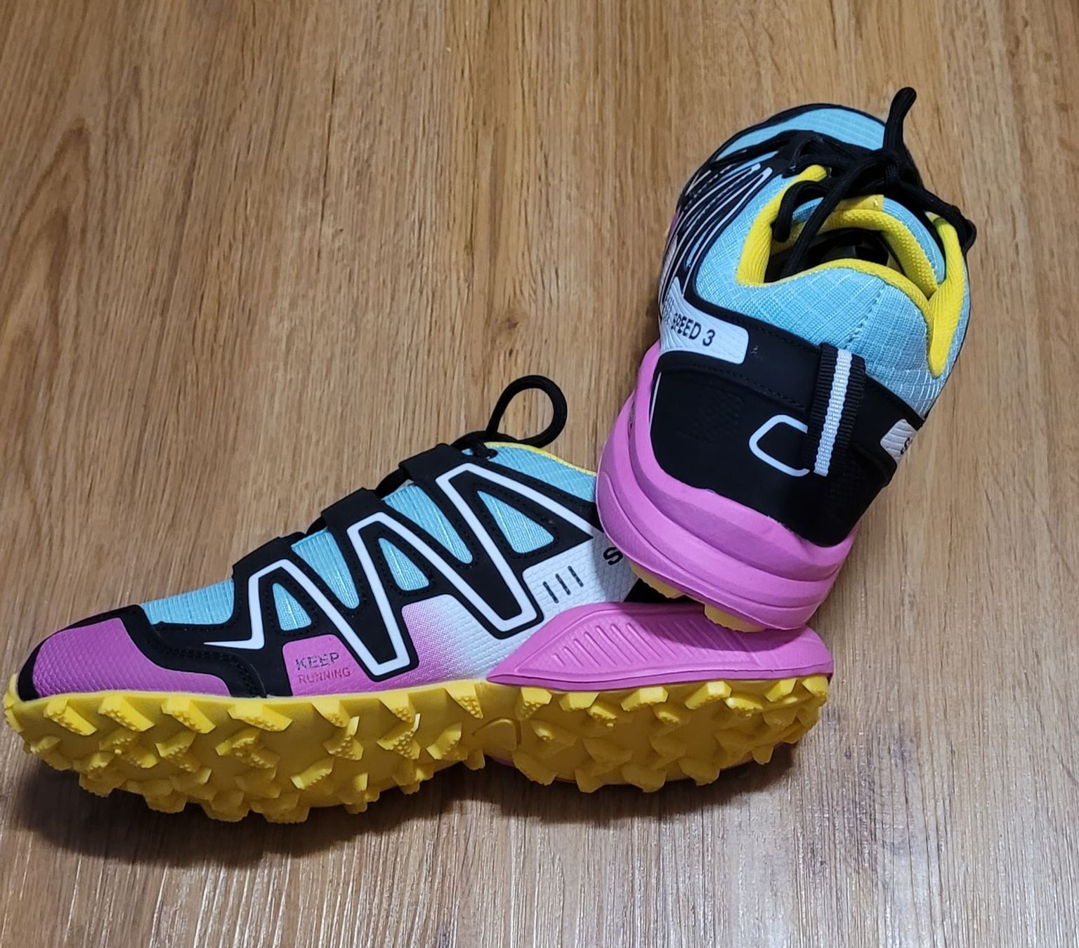 Scarpe da donna: Trekking Schuhe NEU! – Nuovo (secondo la descrizione) da Meinisberg venduto da mirreb 1