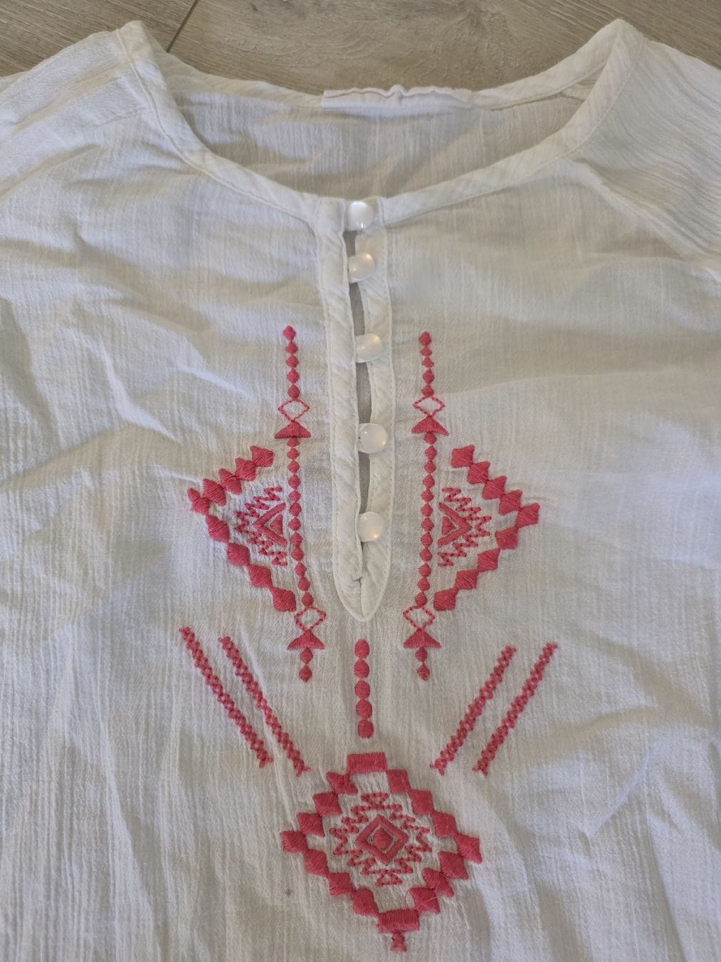 Blusen, T-Shirts & Tops: Bluse weiss Grösse 140 Stickerei Baumwolle Mädchen – Gebraucht aus Wigoltingen von Zuckerfee84 1