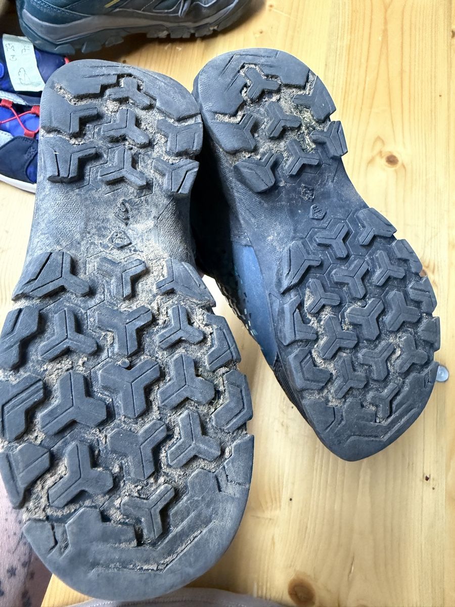 Decathlon Chaussures garçon: Quechua Wanderschuhe, Gr. 29 – D'occasion à Mosnang par Dojajolele 2