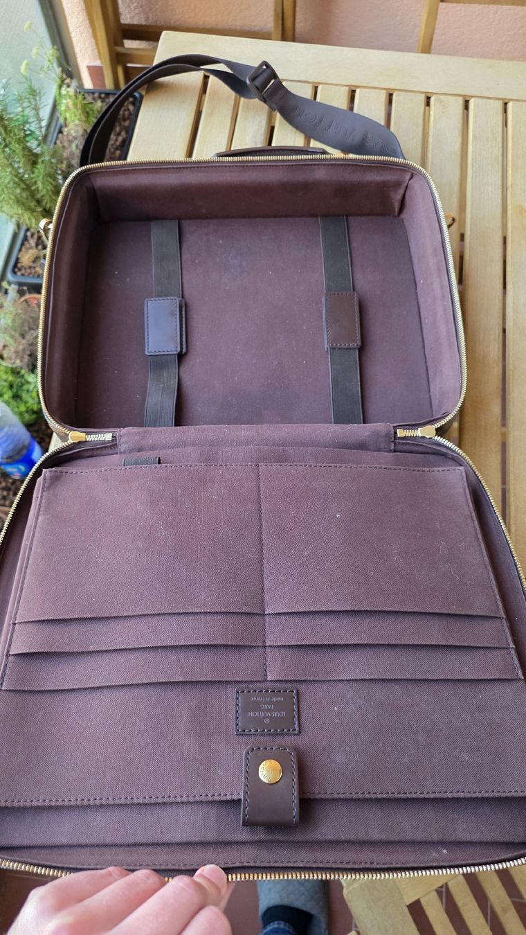 Louis Vuitton Valigie & Borse: Sac porte-documents Louis Vuitton Damier état correct – Usato da Chexbres venduto da sai_wt58 1