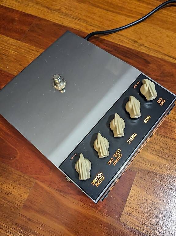 Strumenti musicali: Matchless Hot Box, 1ste Version aus den 90er Jahren – Usato da Hinwil venduto da hiwatt 1