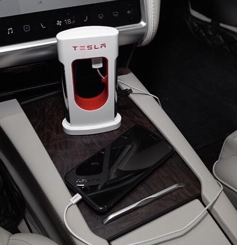 Caricabatterie: Mini Tesla Supercharger Powerbank – Nuovo e nell'imballaggio originale da Dietikon venduto da e-car-shop.schweiz 4