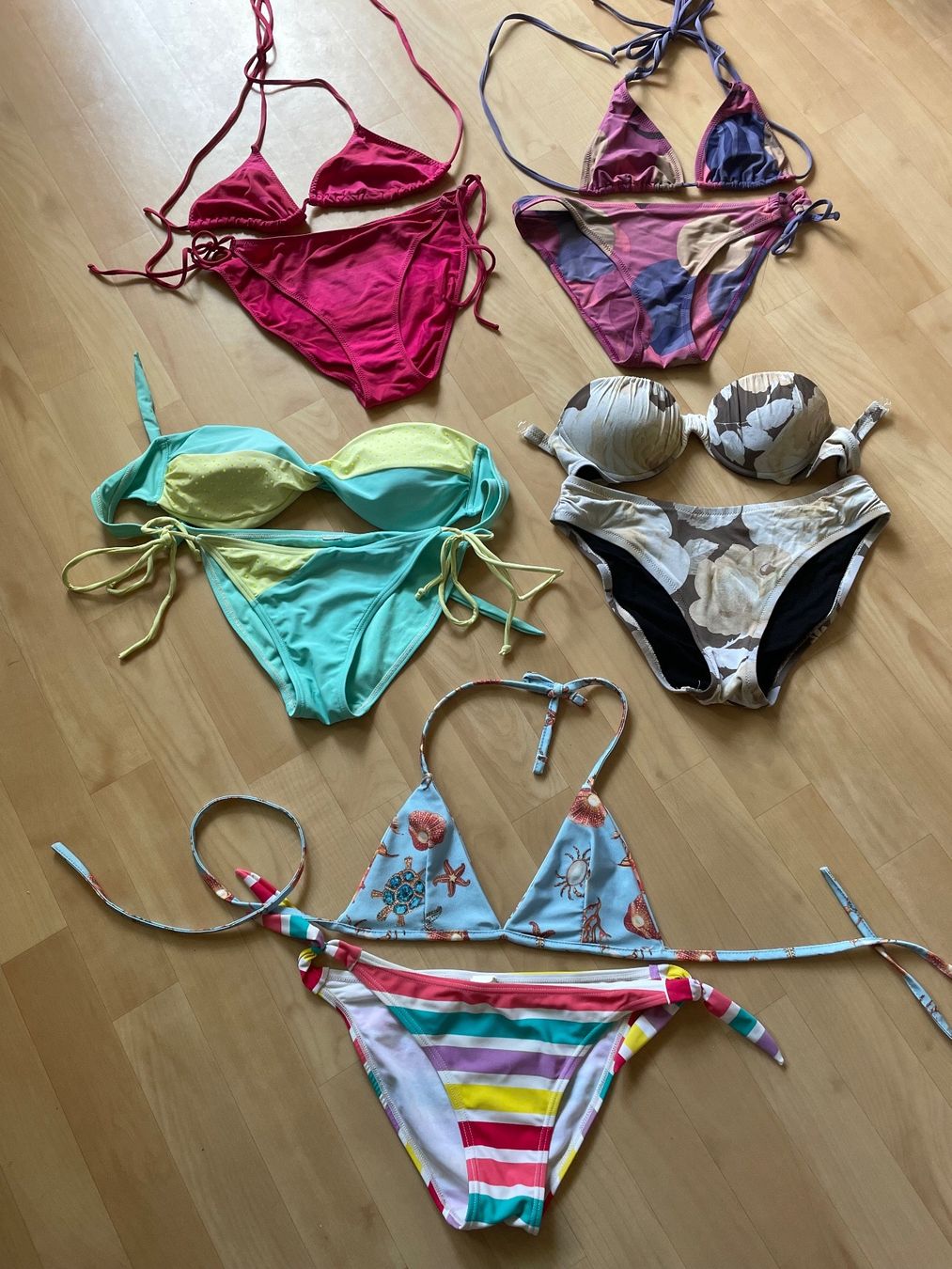 Badekleider & Bikinis: Kleiderpakete (5 Bikini set S/36) – Gebraucht aus Zürich von Angela_Fashion_Lover